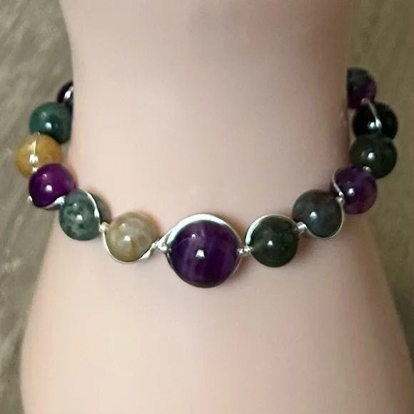Hand Crafted Purple and African Agate 12 and 8 mm. Bracelet. New. - Picture 5 of 9